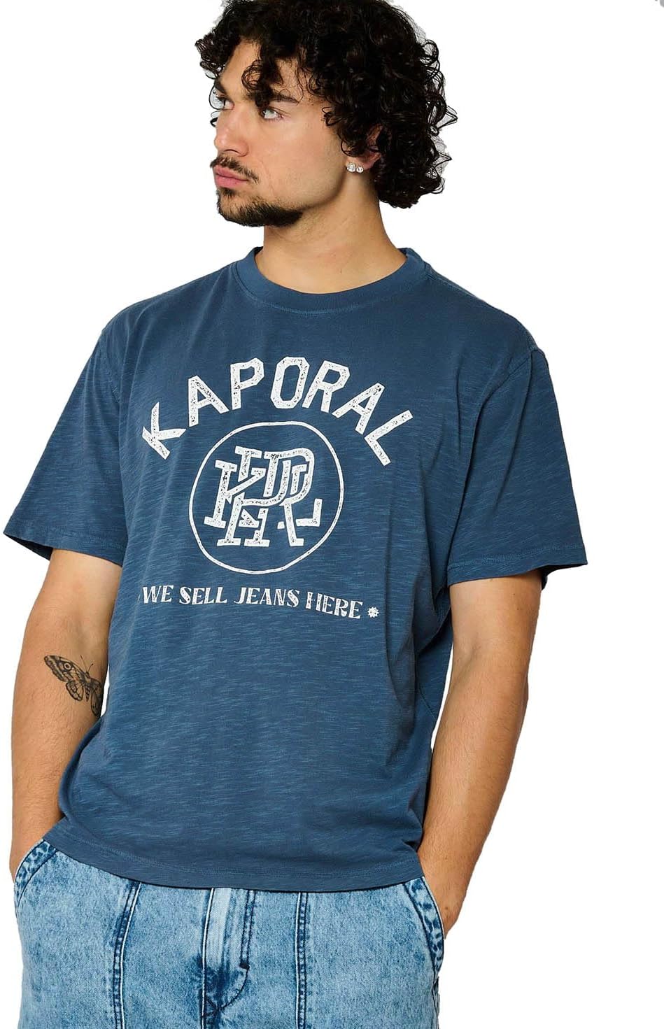 Installing Pavo Monitor Arm on a wooden desk